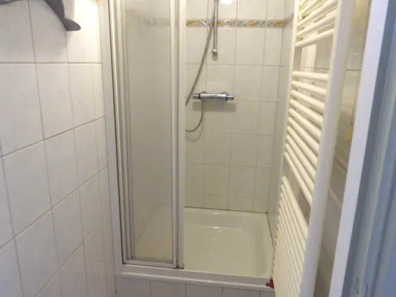 Appartement hennequinlaan 23 cadzand ariel douche