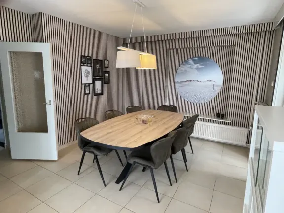 Appartement hennequinlaan 23 cadzand ariel stoelen