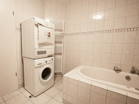 Appartement alledeske hennequinlaan 25b cadzand badkamer wasmachine