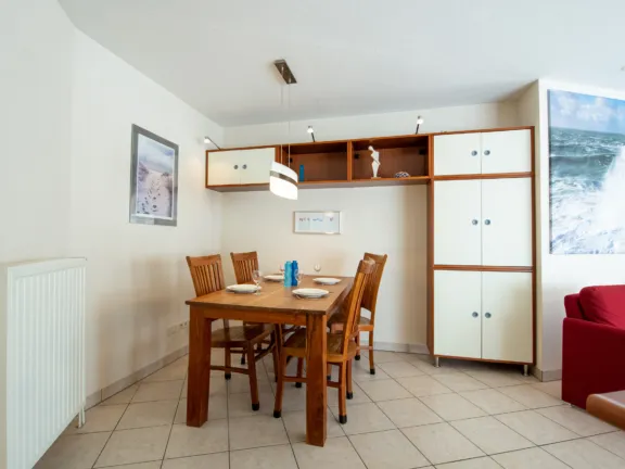 Appartement alledeske hennequinlaan 25b cadzand eethoek