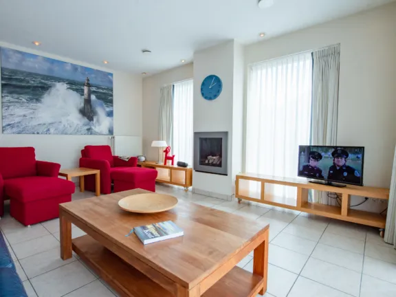 Appartement alledeske hennequinlaan 25b cadzand woonkamer tv