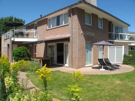 Appartement alledeske boven hennequinlaan 25c cadzand