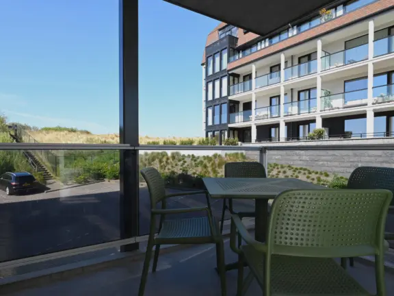 Appartement aan zee cadzand bad deurloo 53 05 balkon duinzicht