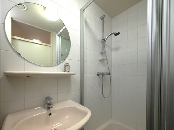 Vakantie appartement deurloo cadzand 55 10 douche