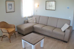 Wohnung cadzand deurloo 55 10 wohnzimmer sofa 2