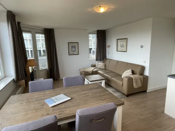 Wohnung cadzand deurloo 55 10 tisch