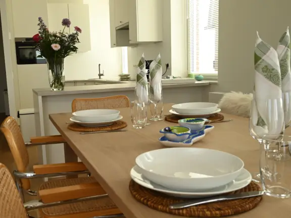 Appartement boulevard de wielen 55 18 cadzand gedekte tafel
