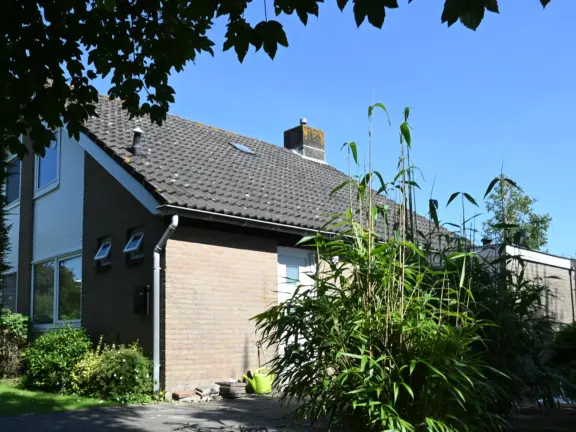 Huisje cadzand sincfal 10 zijkant