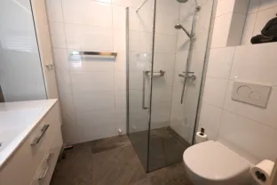 Vakantiehuis spaanse galeien 79 cadzand badkamer beneden