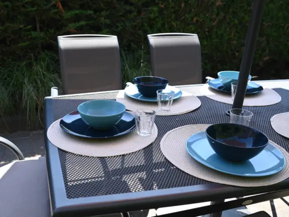 Spaanse galeien 105 cadzand ferienhaus garten esstisch