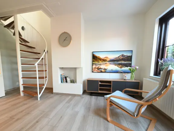 Spaanse Galeien 109 Cadzand trap