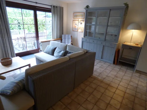 Spaanse galeien 66 vakantiehuisje cadzand woonkamer schuifdeur