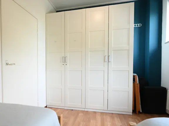 Spaanse galeien 67 cadzand slaapkamer 2 kast