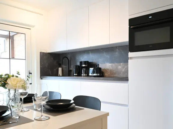 Vakantiehuis spaanse galeien 76 cadzand keuken eettafel