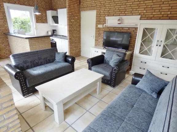 Bungalow sunrise grote christoffelstraat 30 cadzand woonkamer dressoir