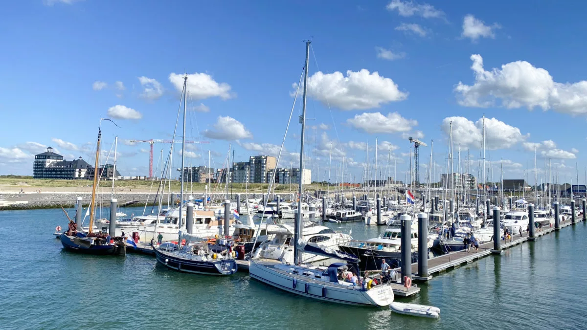 Cadzand bad jachthaven zeilboot