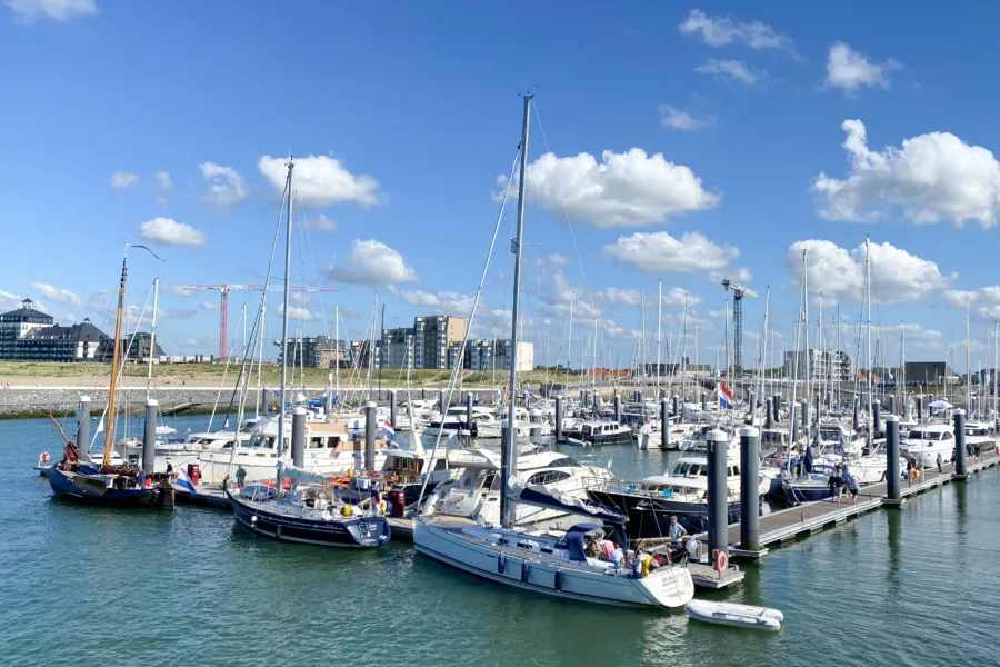 Cadzand bad jachthaven zeilboot