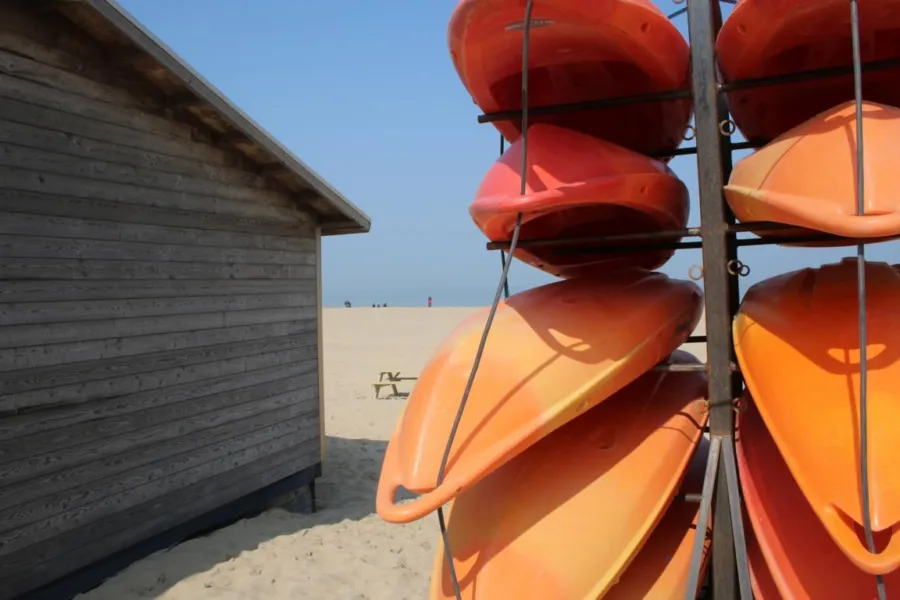 Kano's op het strand