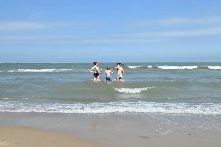 Zwemmen in noordzee cadzand